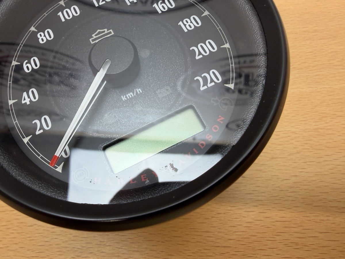 Genuine Harley-Davidson SPEEDOMETER KPH Km/h 4" Black Calibrated 709002161