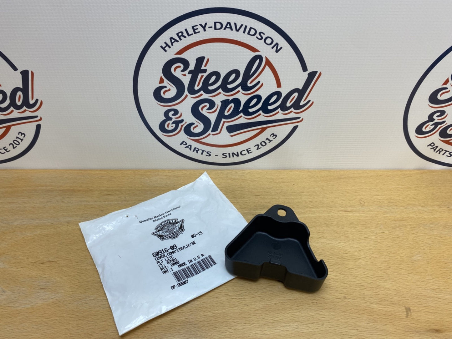 Genuine Harley-Davidson License Plate COVER 60916-090