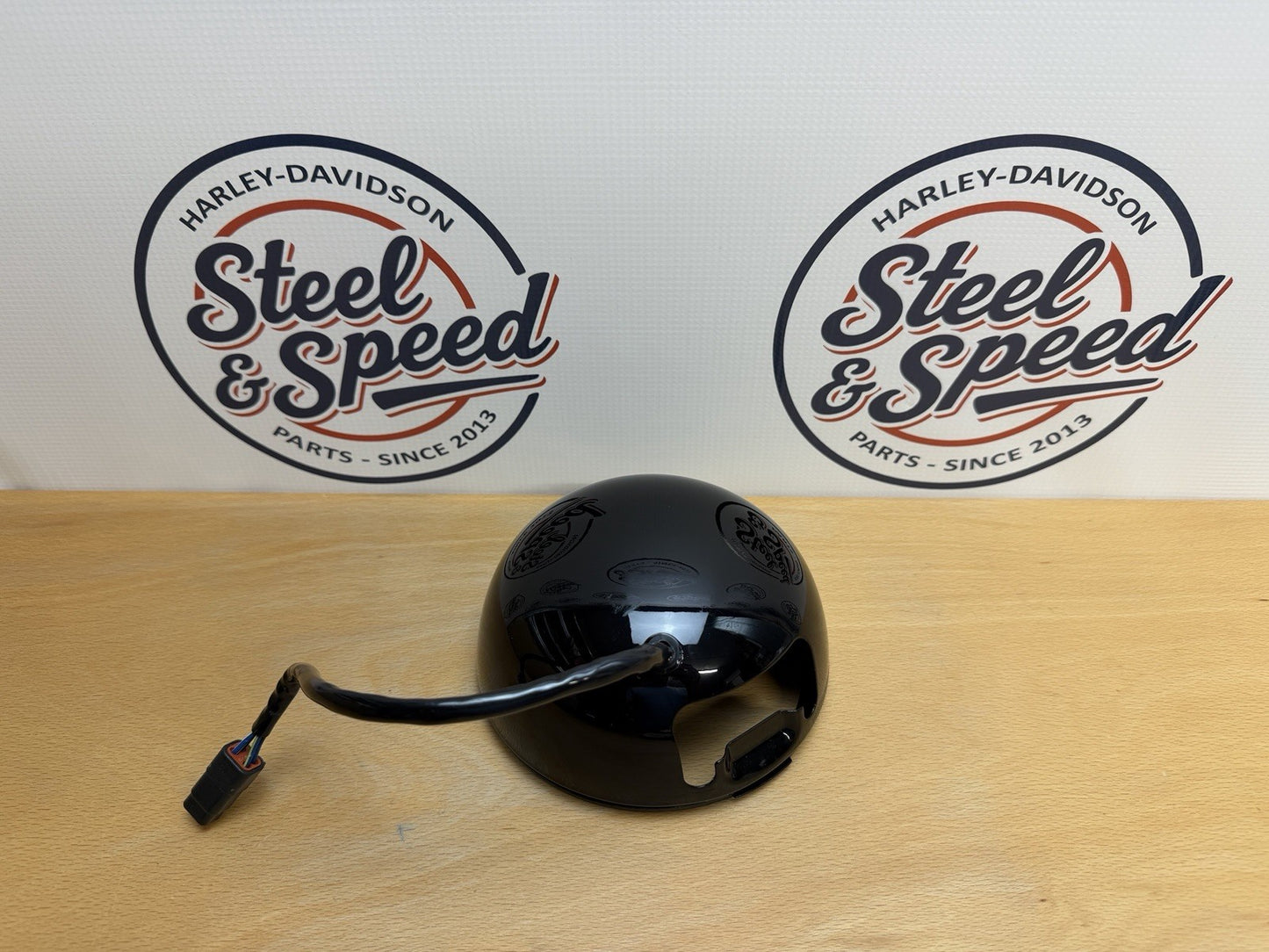 Genuine Harley-Davidson Headlight SHELL Assembly 5-3/4in Black 677003801