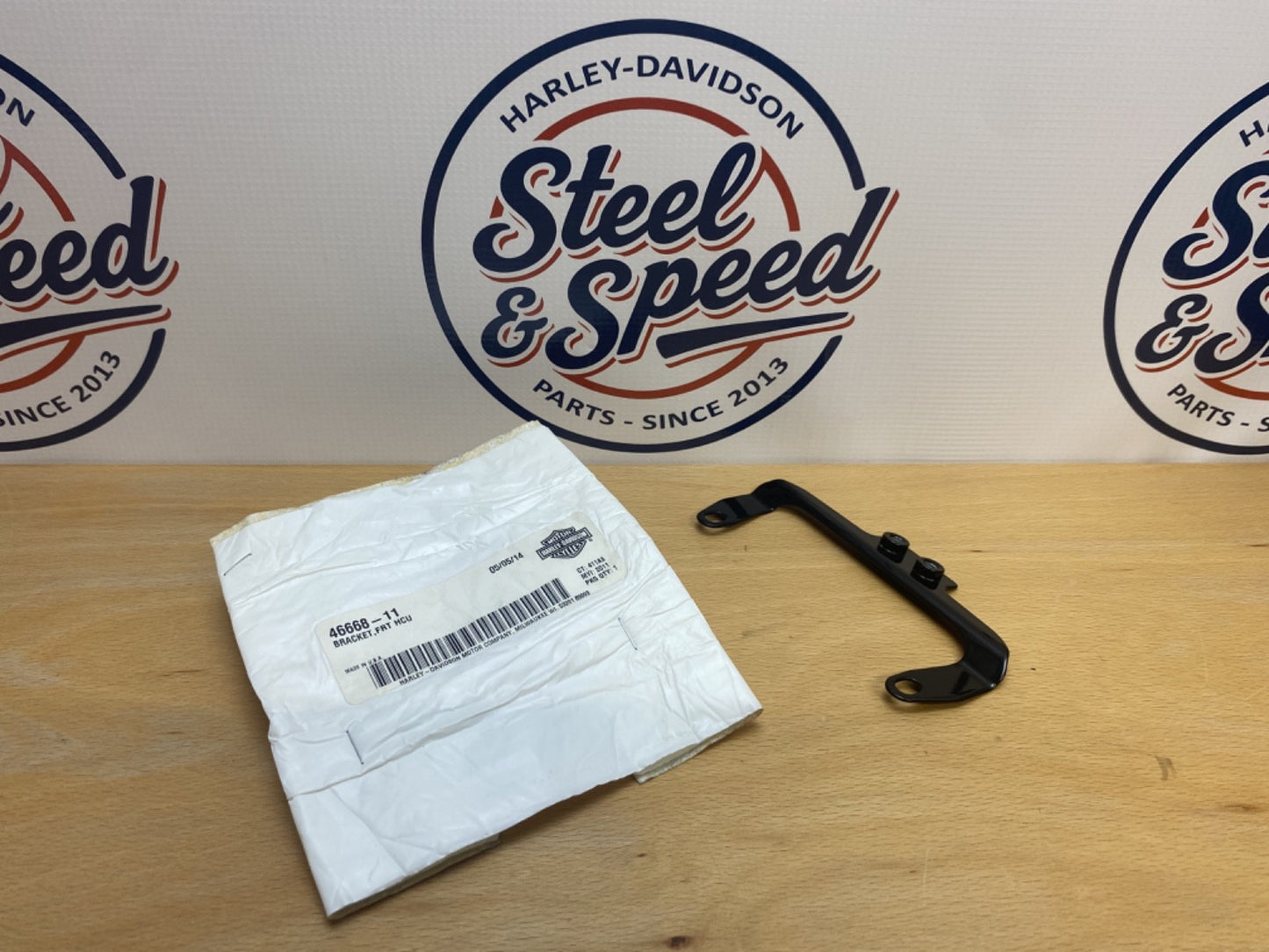 Genuine Harley-Davidson Softail Front HCU BRACKET to Regulator 46668-110