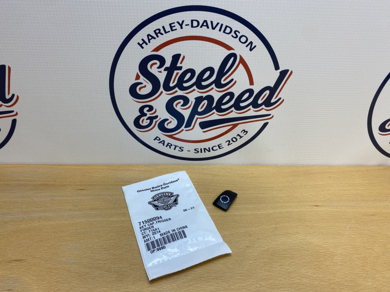 Genuine Harley-Davidson Left Handlebar Trigger SWITCH CAP 715000940