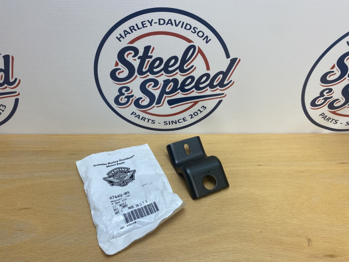 Genuine Harley-Davidson Touring Saddlebag Mounting Front BRACKET 47449-090
