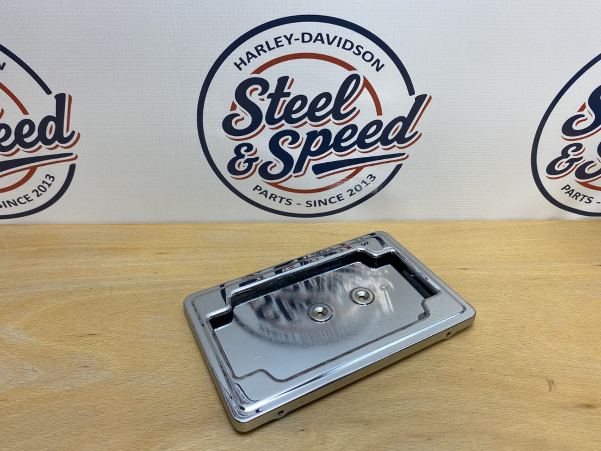 Genuine Harley-Davidson Dyna Side Mount License Plate Mount and Frame COVER0