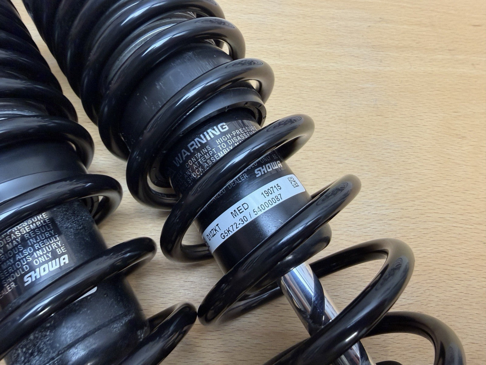 Genuine Harley-Davidson Sportster Premium SHOCK ABSORBER 11.75in Pair 540000872