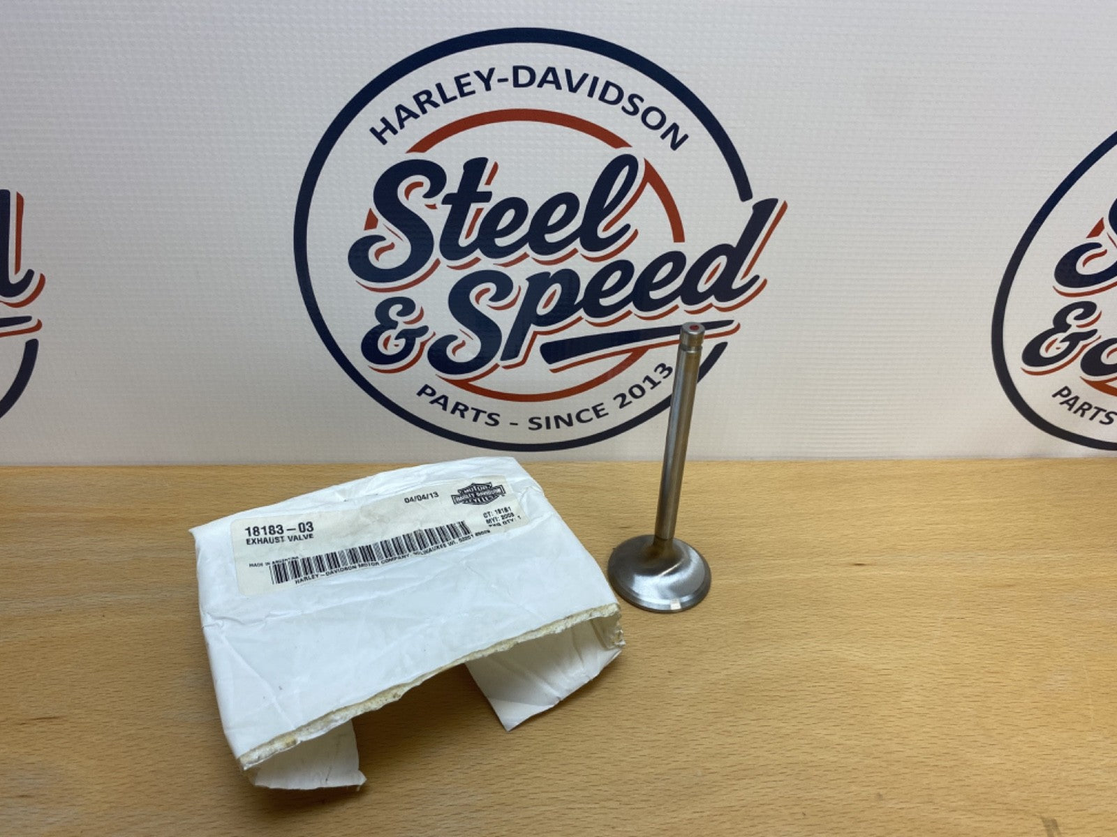 Genuine Harley-Davidson Cylinder Head Exhaust VALVE 18183-030