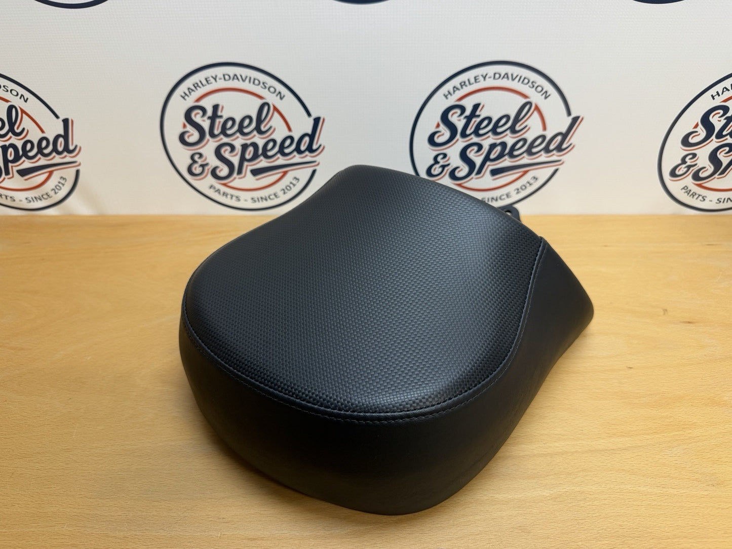 Genuine Harley-Davidson V-Rod Touring PILLION PASSENGER SEAT 52023-01A2