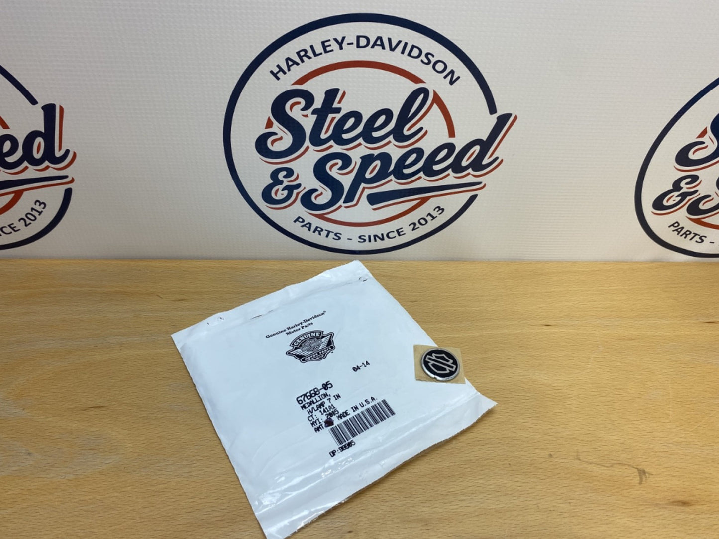 Genuine Harley-Davidson MEDALLION for 7-Inch Lens Headlamp 67668-050