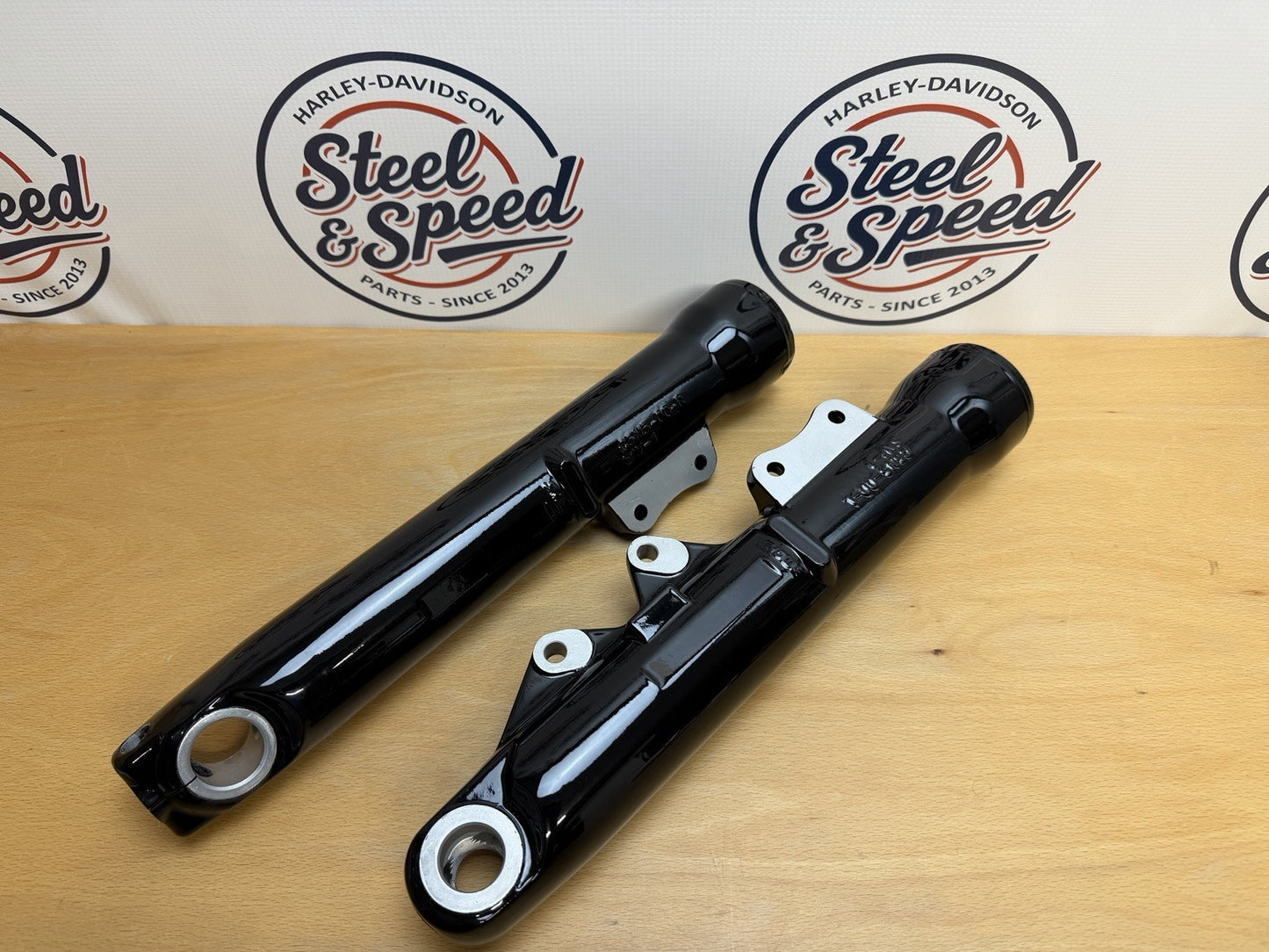 Genuine Harley-Davidson Softail FXLR Fork Slider LOWER Gloss Black 455004052