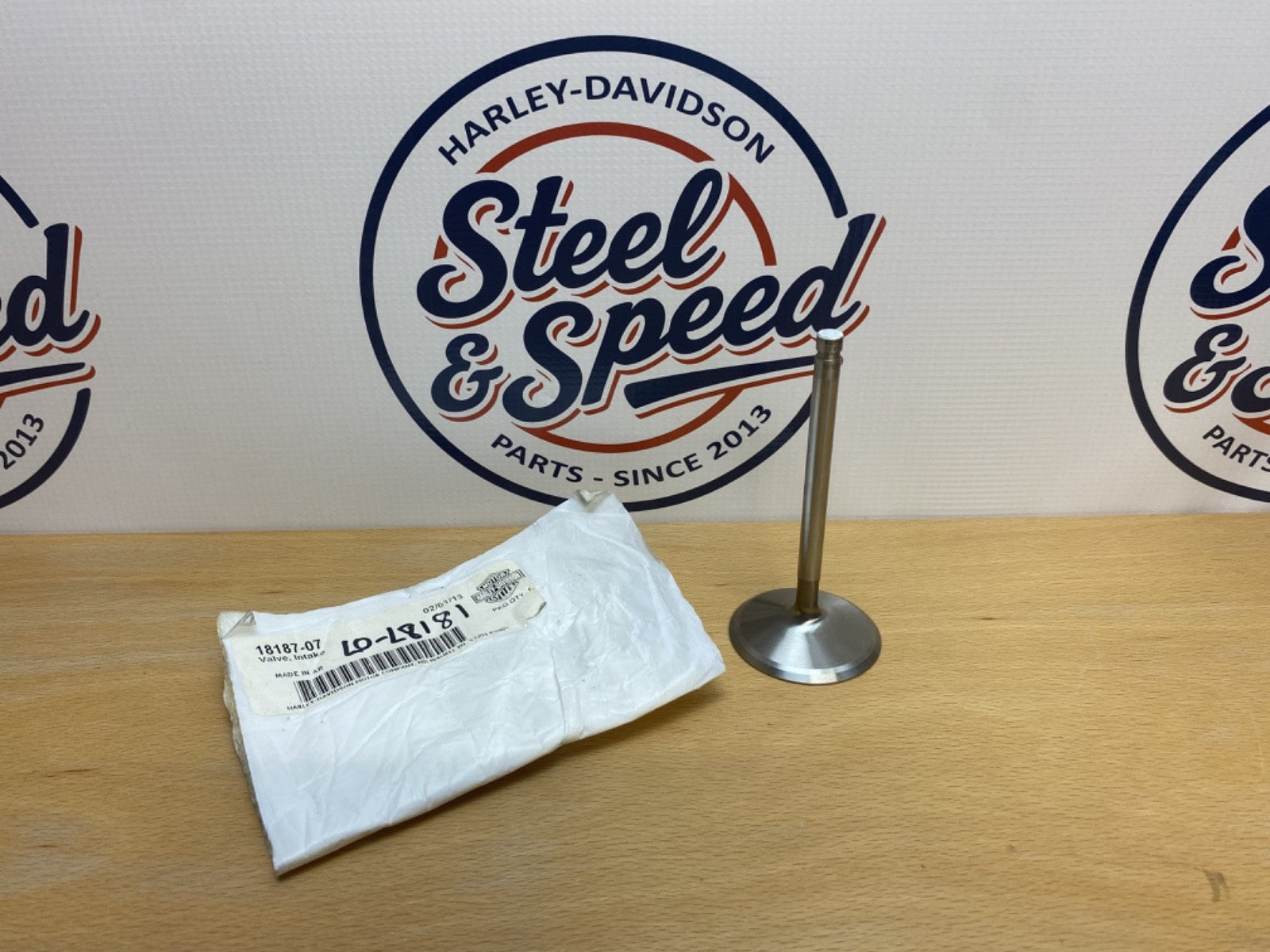 Genuine Harley-Davidson Cylinder Head Intake VALVE 18187-070