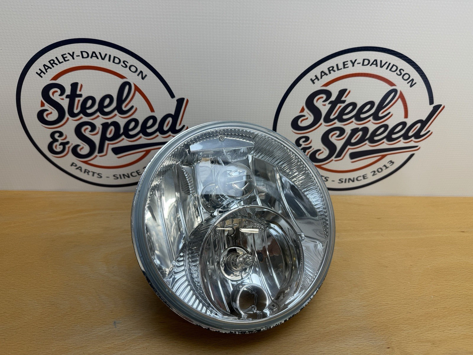 Genuine Harley-Davidson 7" Headlight Dual Halogen Touring 67700065 (67700072)0