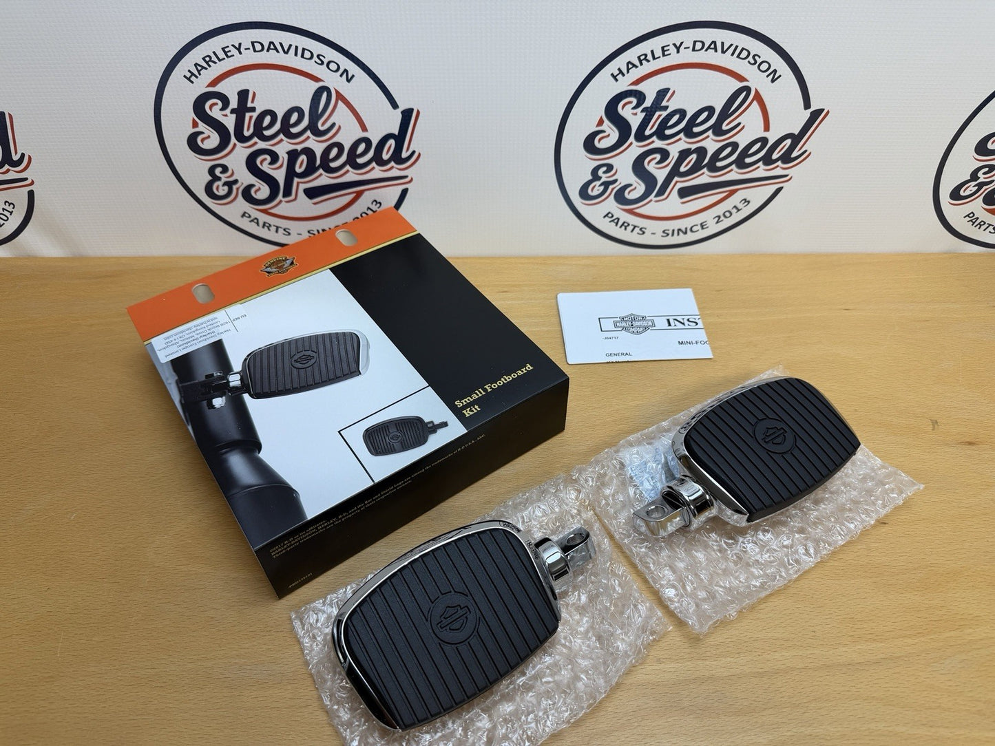 Genuine Harley-Davidson Mini Footboard Kit - Small, Chrome 505001390