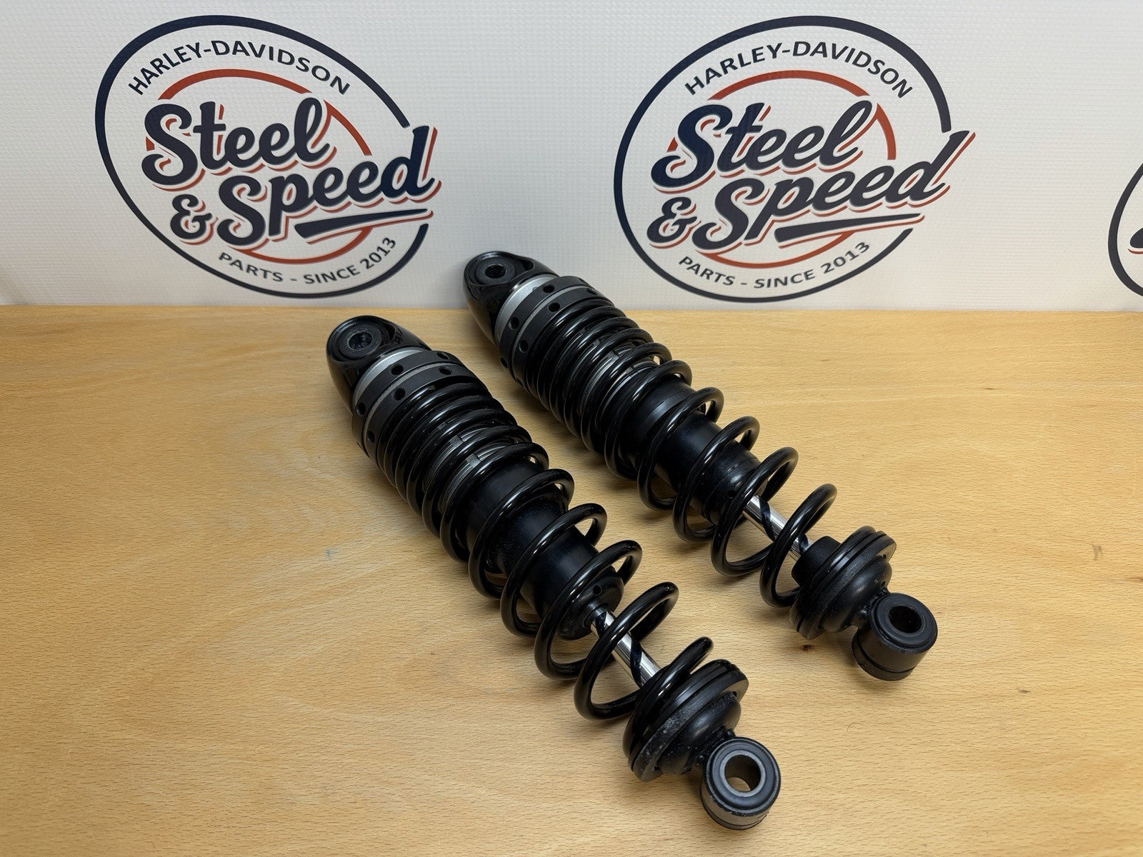 Genuine Harley-Davidson Sportster Premium SHOCK ABSORBER 11.75in Pair 540000870