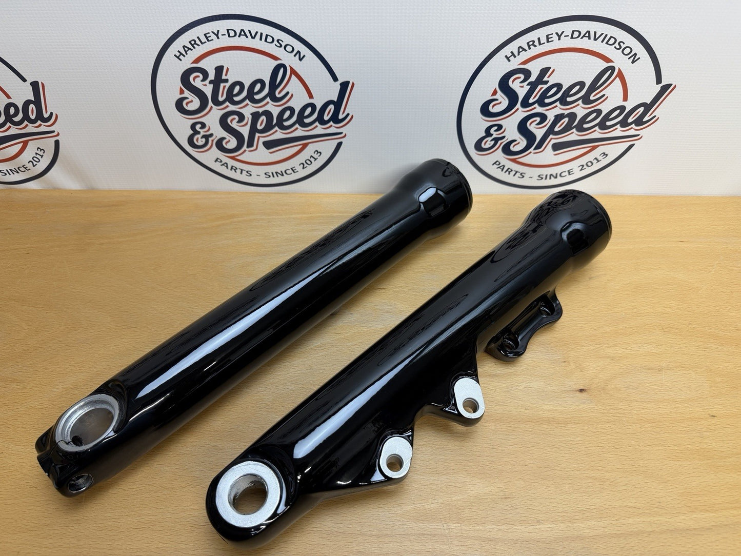Genuine Harley-Davidson Softail FXLR Fork Slider LOWER Gloss Black 455004050