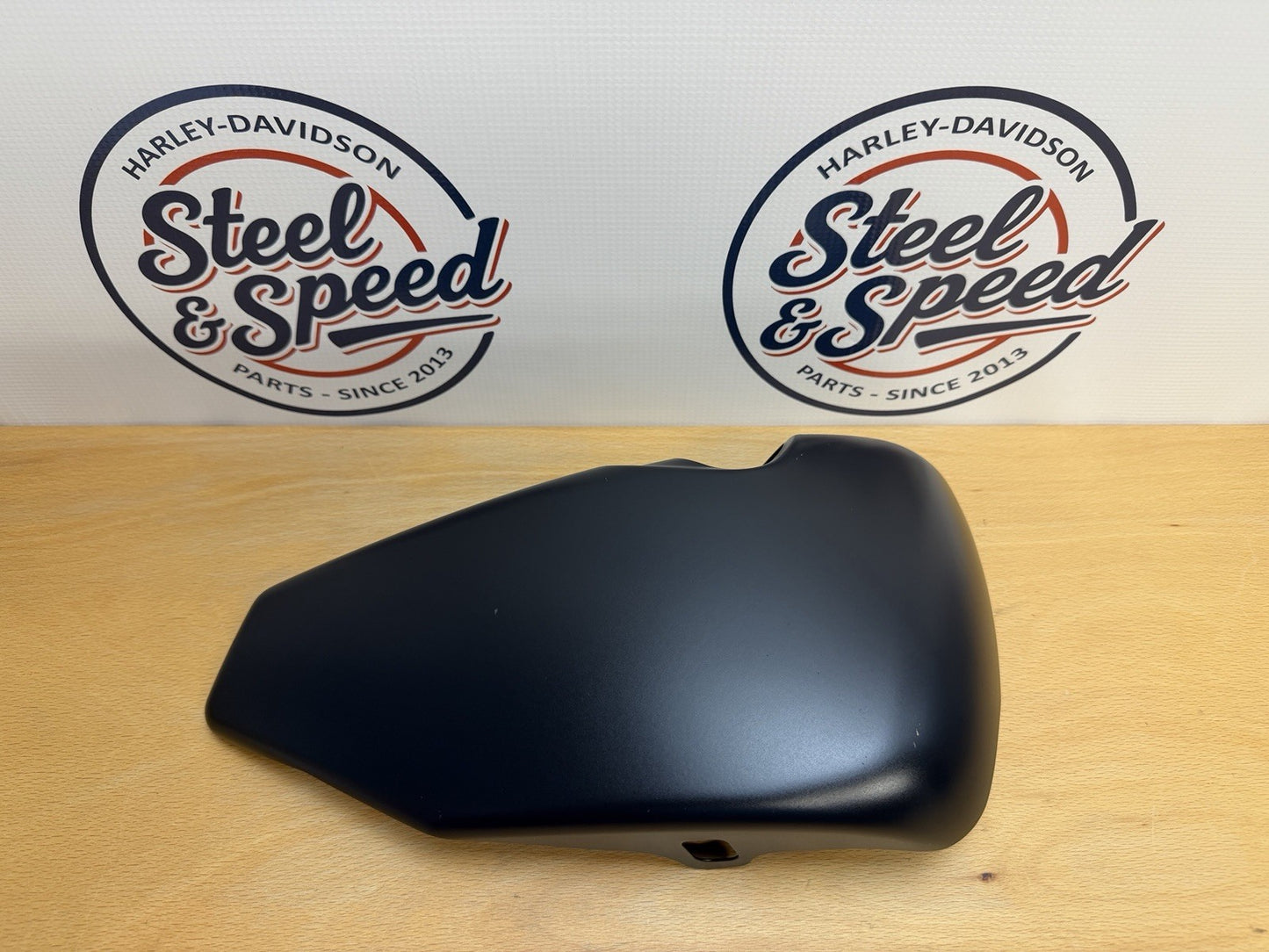 Genuine Harley-Davidson Sportster SIDE COVER Satin Black Right Side 66273-05A0
