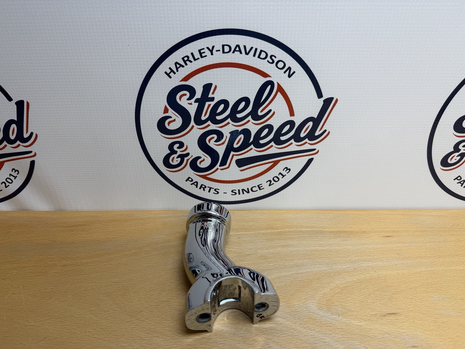 Genuine Harley-Davidson Breakout Handlebar Riser 1 1/4" Chrome SINGLE 559001021