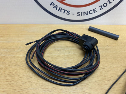 Genuine Harley-Davidson Right Handlebar Brake Light SWITCH KIT 71621-081