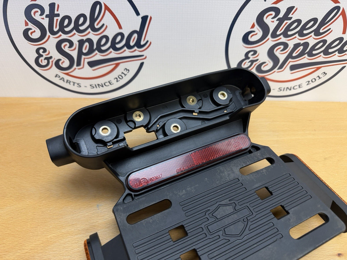 Genuine Harley-Davidson Sportster RH License Plate / Tail Light MOUNT 69202043 1