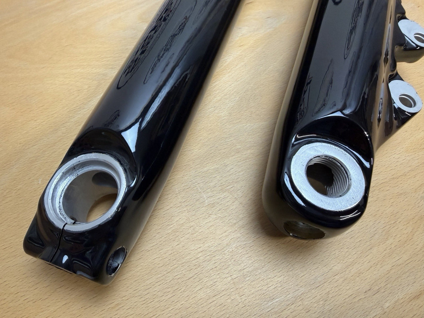 Genuine Harley-Davidson Softail FXLR Fork Slider LOWER Gloss Black 455004051