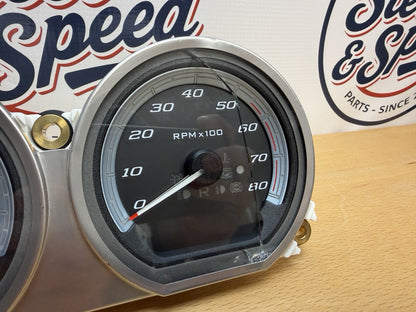 Genuine Harley-Davidson Touring Instrument Cluster Speedometer Dual 70900120A1