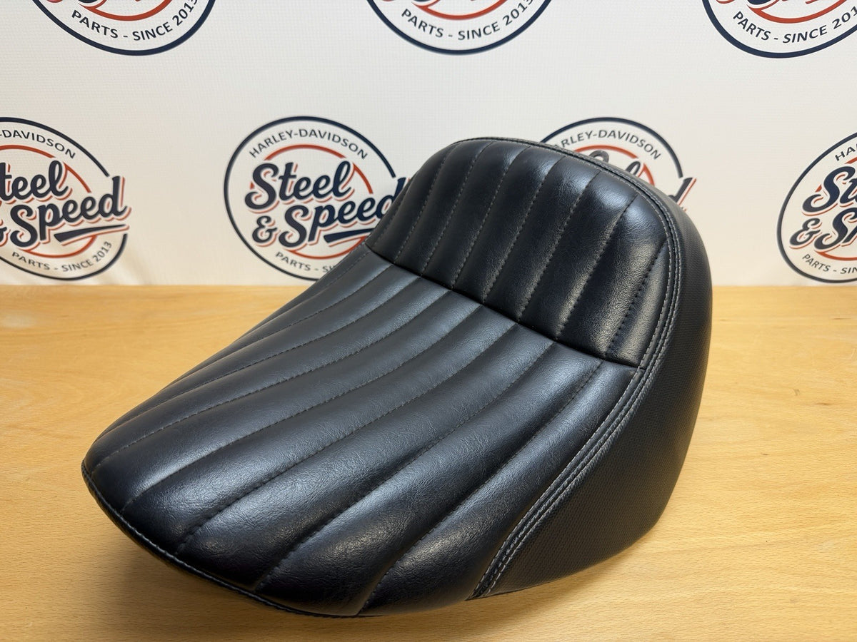 Genuine Harley-Davidson Softail Street Bob Solo SEAT 520006060