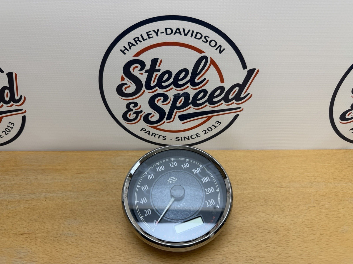 Genuine Harley-Davidson SPEEDOMETER KPH / Km/h 5" Calibrated Black 67204-120