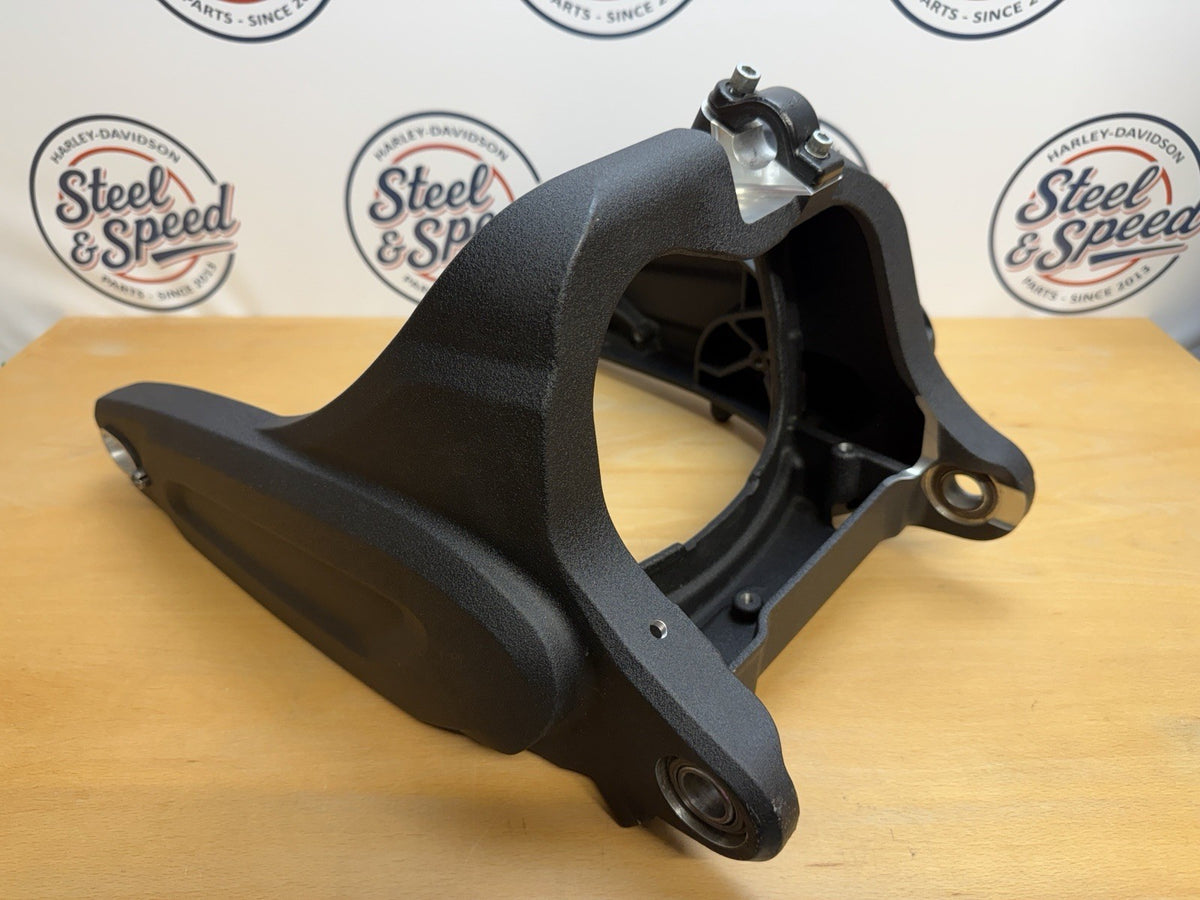 Genuine Harley-Davidson Softail FXDRS Swingarm Wrinkle Black 474001144