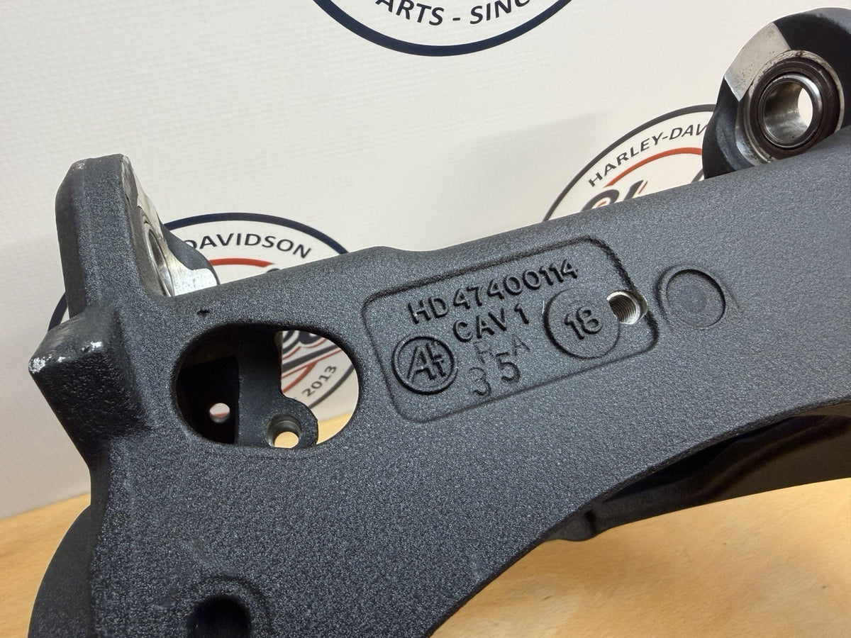 Genuine Harley-Davidson Softail FXDRS Swingarm Wrinkle Black 474001148