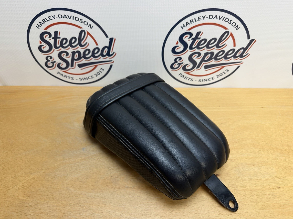 Genuine Harley-Davidson Softail MK8 Street Bob Pillion SEAT PAD 524003021