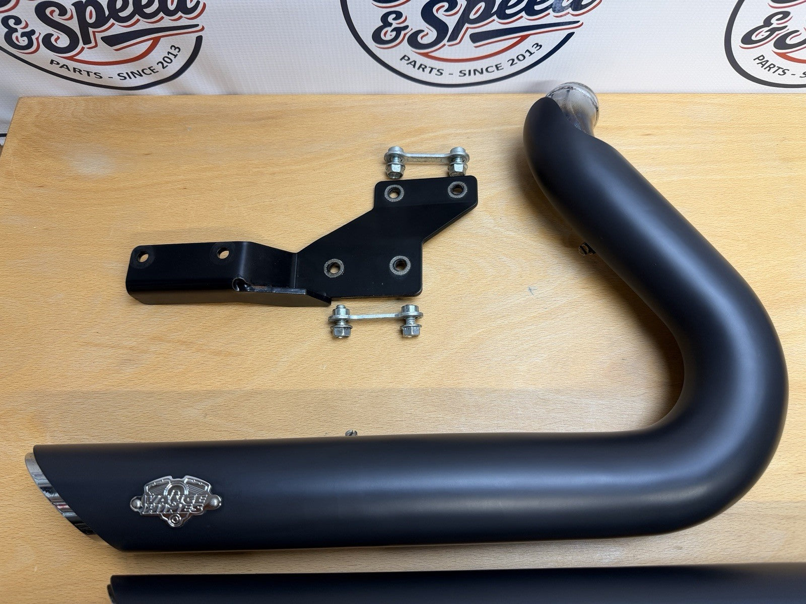 Vance & Hines ShortShots 2 into 2 Exhaust For Harley-Davidson Softail MK8 472331
