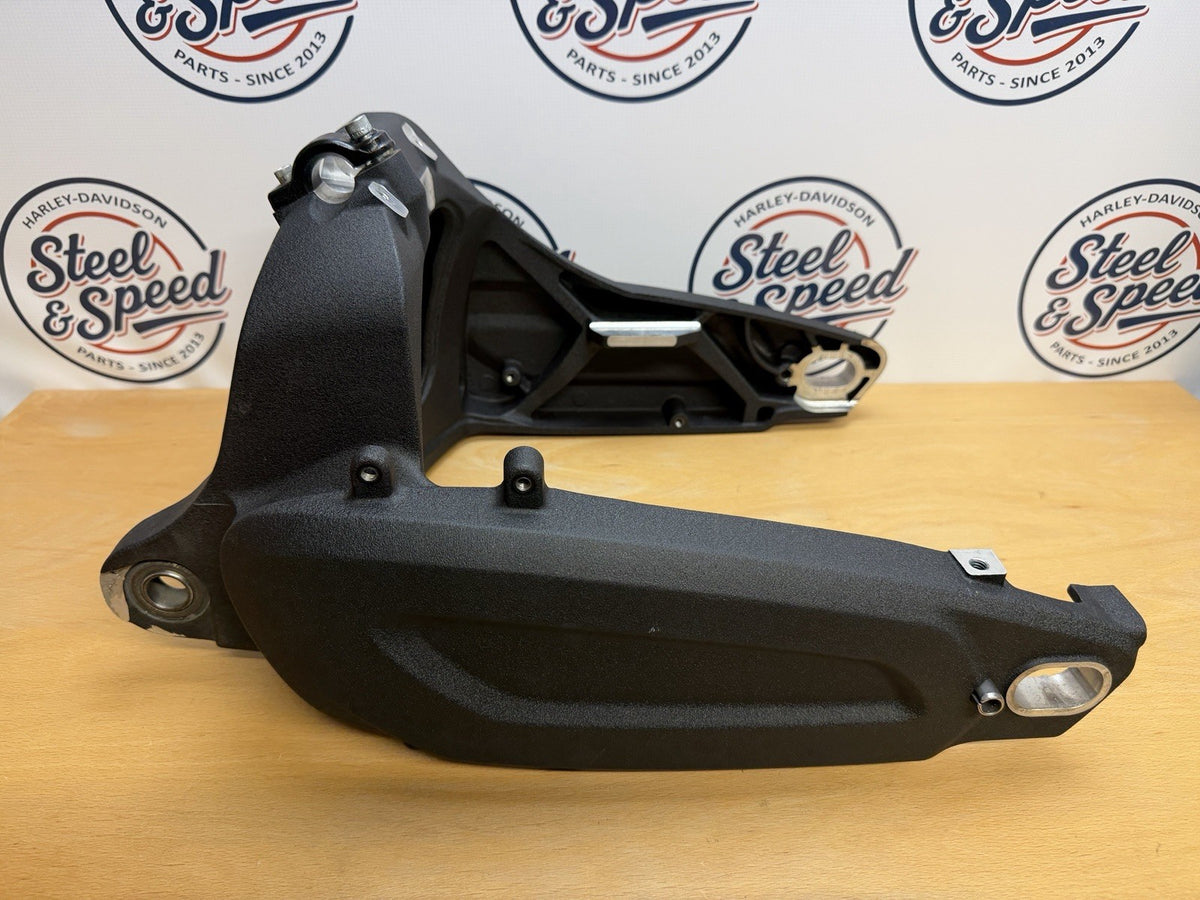 Genuine Harley-Davidson Softail FXDRS Swingarm Wrinkle Black 474001140